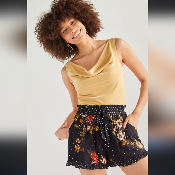 Floral multi color shorts - Picture 4 of 12